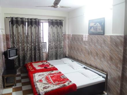 Gangotri Hotel, Varanasi 2